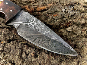 Skinner Knife With Ram Horn Handle & Horizontal Leather Sheath