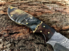 Skinner Knife With Ram Horn Handle & Horizontal Leather Sheath