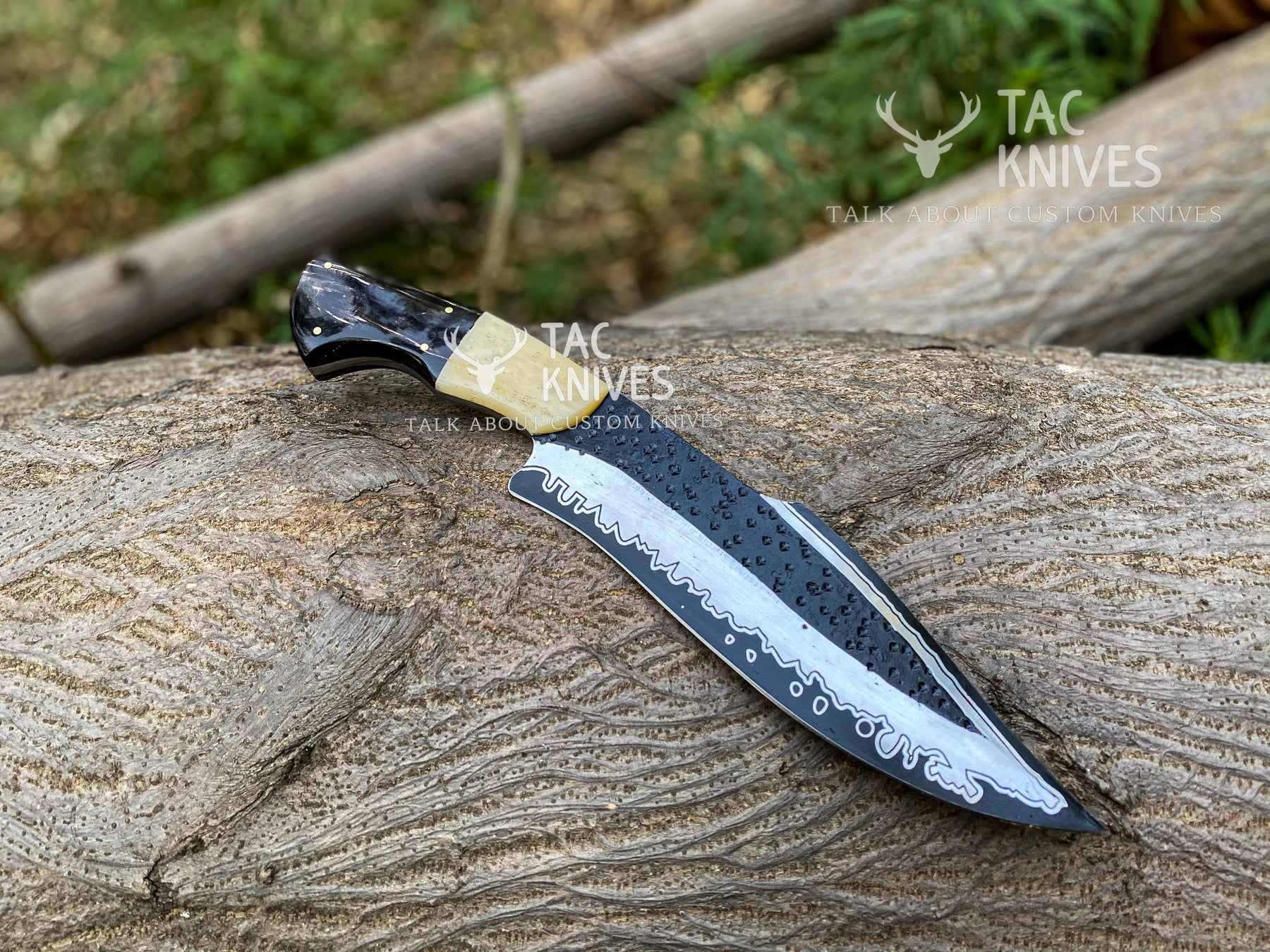 Heavy Duty Hunting Knife With Bone & Horn Handle and Leather Sheath