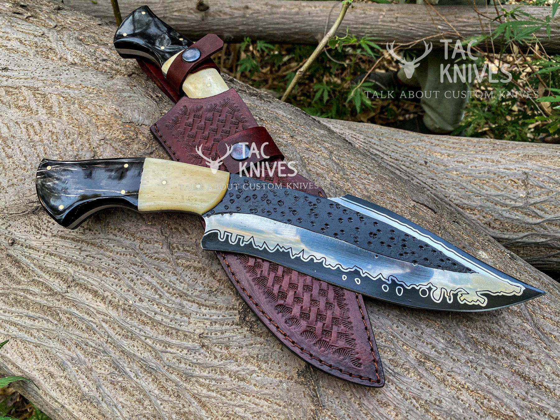 Heavy Duty Hunting Knife With Bone & Horn Handle and Leather Sheath