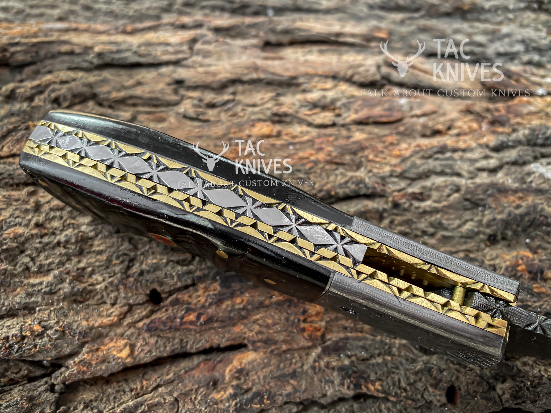 Damascus Pocket Knife With Ram Horn Handle & Leather Sheath