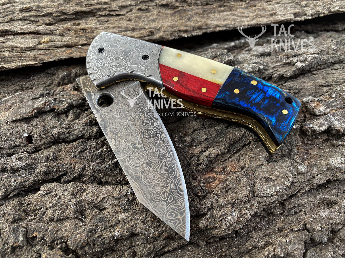 Raindrop Damascus Folding Knife With Texas Flag Handle & Leather Sheath